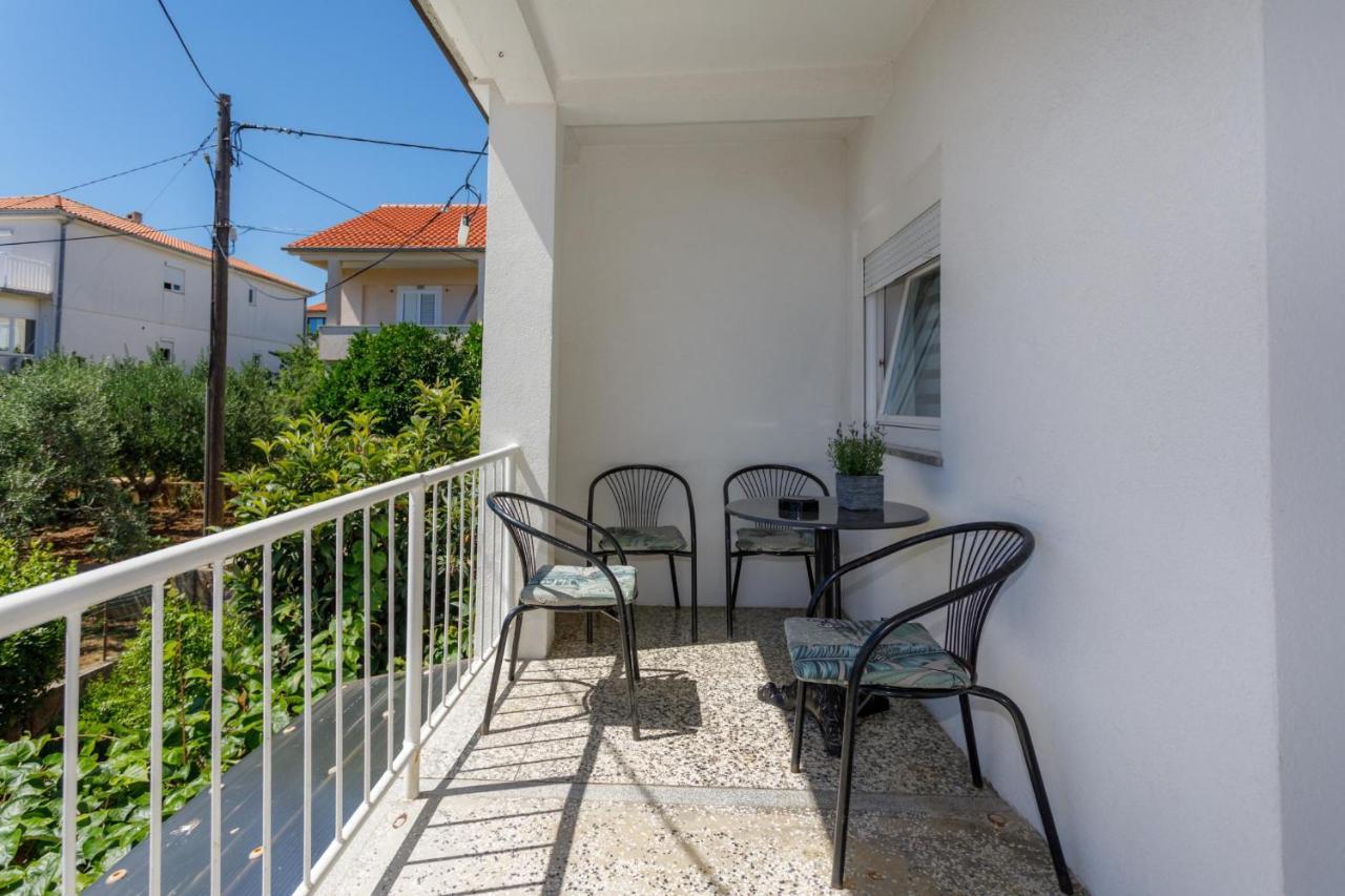 Apartman Laura Krk Town Exterior foto